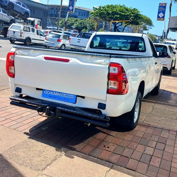 2016-Toyota-Hilux-20-VVTi-Single-Cab image:4
