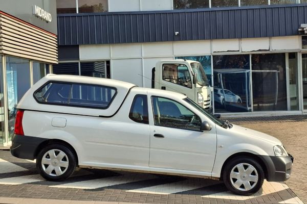 2022-Nissan-NP200-16-AC-Safety-Pack image:1