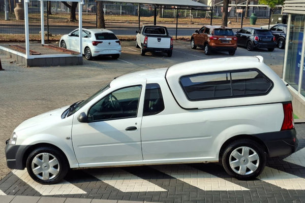 2022-Nissan-NP200-16-AC-Safety-Pack image:5