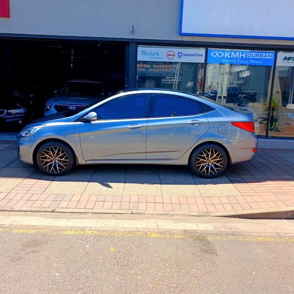 2019-Hyundai-Accent-16-GL-Motion image:3