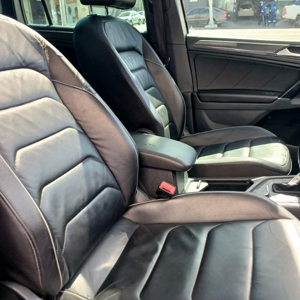 2018-Volkswagen-Tiguan-20-TSI-Highline-4Motion-Auto image:10