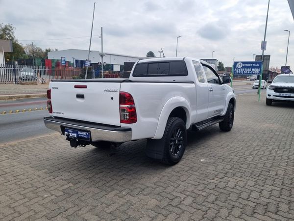2012-Toyota-Hilux-30-D-4D-Raider-Xtra-Cab image:10