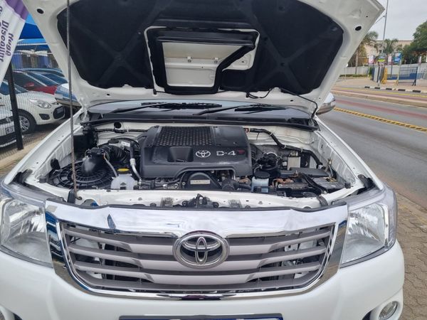 2012-Toyota-Hilux-30-D-4D-Raider-Xtra-Cab image:14