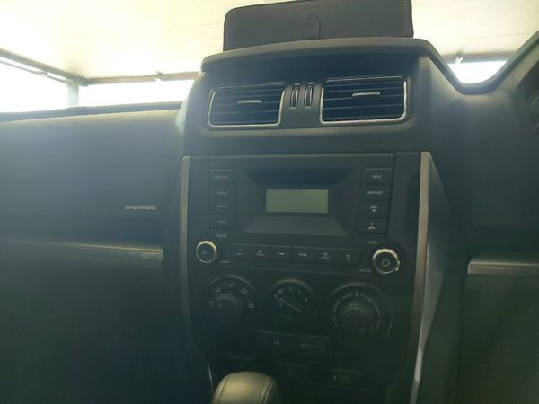 2026-Mahindra-Pik-Up-22-mHawk-S6-Karoo-Auto-Double-Cab image:12
