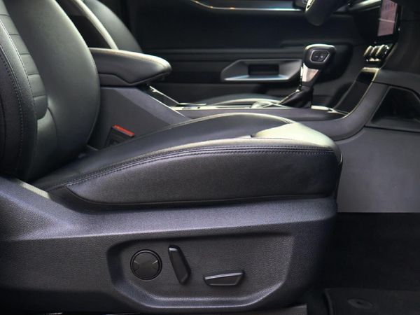 2026-Ford-Everest-20D-Bi-Turbo-Sport-Auto image:16