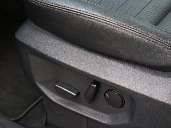 2026-Ford-Everest-20D-Bi-Turbo-Sport-Auto image:25