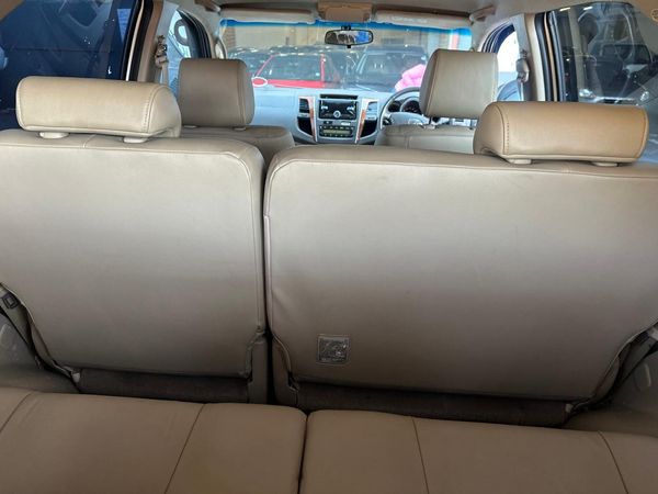 2010-Toyota-Fortuner-30-D-4D-Raised-Body image:8