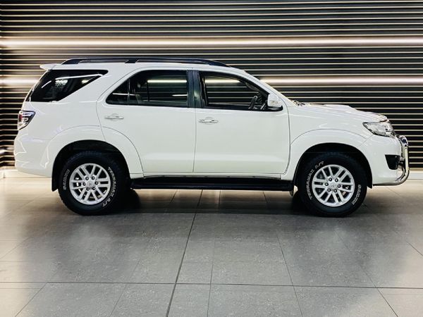 2013-Toyota-Fortuner-25-D-4D-Raised-Body-Auto image:11