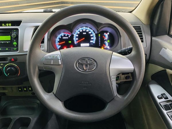 2013-Toyota-Fortuner-25-D-4D-Raised-Body-Auto image:19
