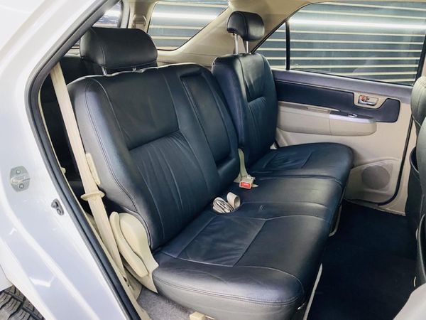 2013-Toyota-Fortuner-25-D-4D-Raised-Body-Auto image:23