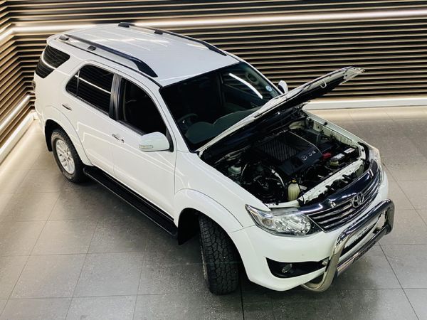 2013-Toyota-Fortuner-25-D-4D-Raised-Body-Auto image:3