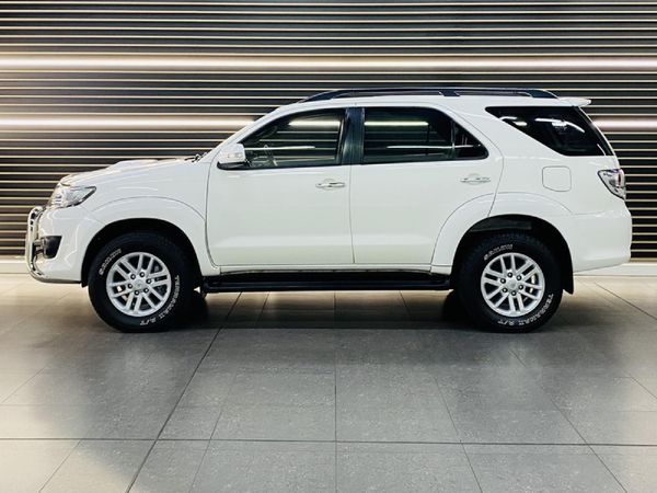 2013-Toyota-Fortuner-25-D-4D-Raised-Body-Auto image:5