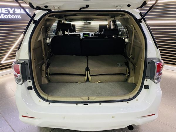 2013-Toyota-Fortuner-25-D-4D-Raised-Body-Auto image:8