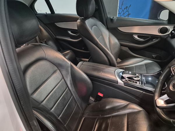 2014-Mercedes-Benz-C-Class-C-180-Auto image:5