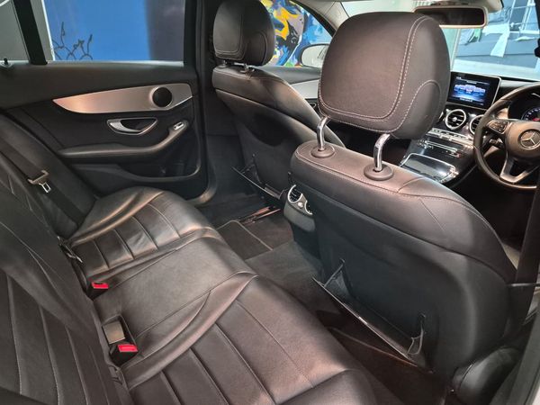 2014-Mercedes-Benz-C-Class-C-180-Auto image:6