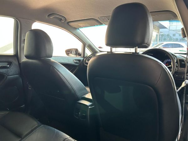 2014-Kia-Cerato-20-EX-Auto-5-dr image:11