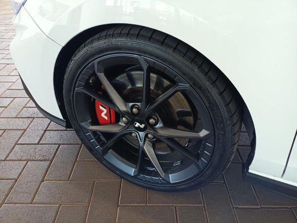 2023-Hyundai-i30-N-20-TGDi-DCT image:13