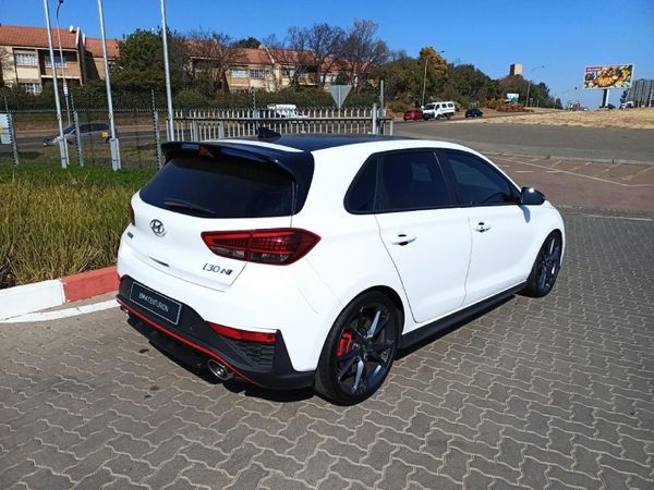 2023-Hyundai-i30-N-20-TGDi-DCT image:3