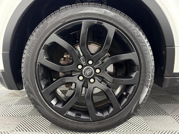 2014-Land-Rover-Range-Rover-Evoque-20-Si4-Dynamic image:4