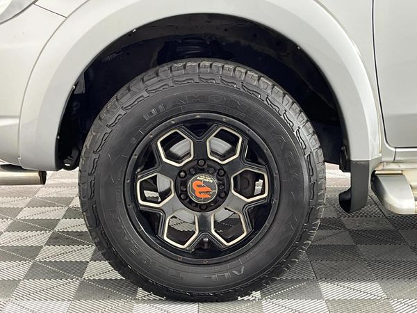 2017-Mitsubishi-Triton-24-Di-Dc-Auto-Double-Cab image:4