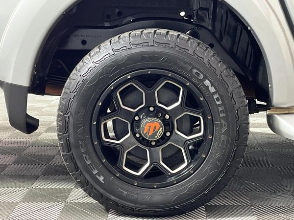 2017-Mitsubishi-Triton-24-Di-Dc-Auto-Double-Cab image:7