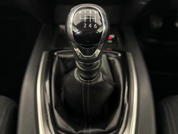 2015-Nissan-X-Trail-16-dCi-SE-4x4 image:10