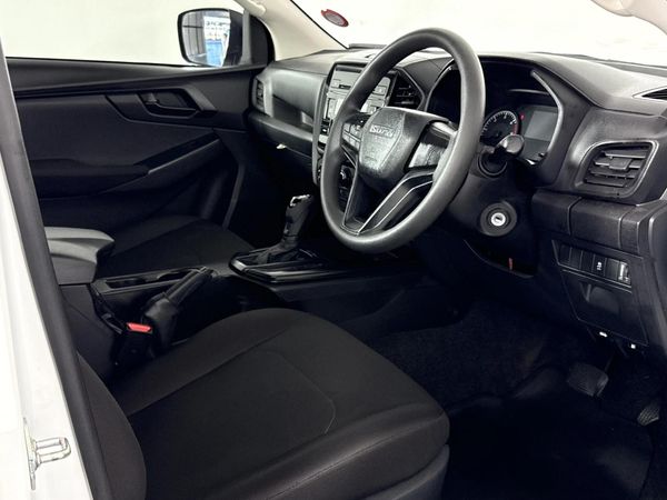 2025-Isuzu-D-Max-19-DDI-HR-L-Auto-Single-Cab image:7