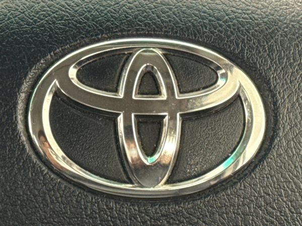 2017-Toyota-Hilux-28-GD-6-Raised-Body-Raider-Double-Cab image:11