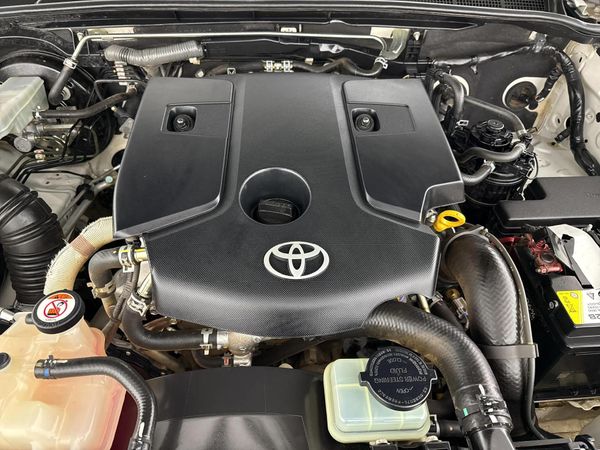 2017-Toyota-Hilux-28-GD-6-Raised-Body-Raider-Double-Cab image:14