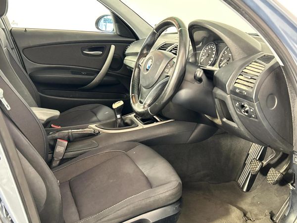 2009-BMW-1-Series-116i-5-dr image:9