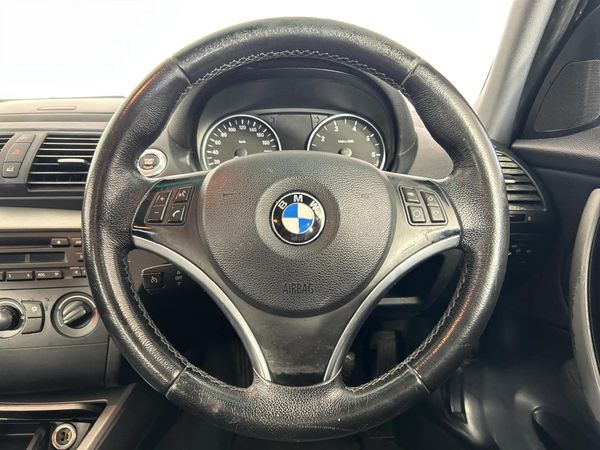 2009-BMW-1-Series-116i-5-dr image:12