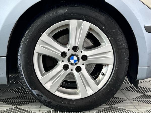 2009-BMW-1-Series-116i-5-dr image:5