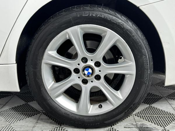 2015-BMW-3-Series-320d-Auto image:6