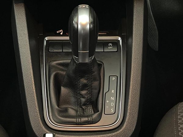 2016-Volkswagen-Jetta-GP-14-TSI-Comfortline-Auto image:10