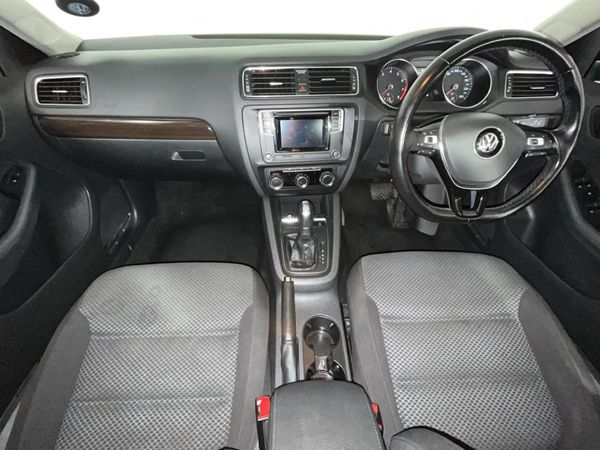 2016-Volkswagen-Jetta-GP-14-TSI-Comfortline-Auto image:1
