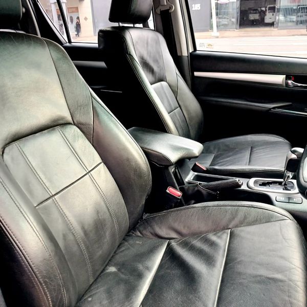 2017-Toyota-Hilux-28-GD-6-Raised-Body-Raider-Double-Cab-Auto image:10