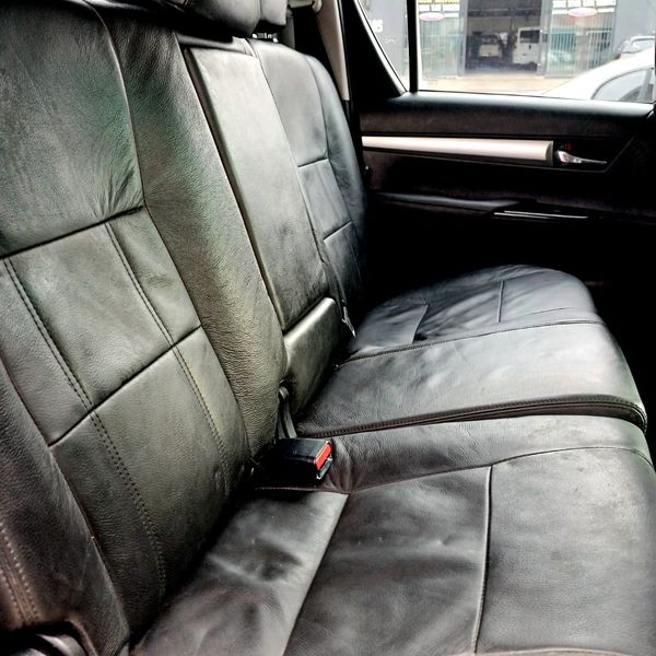 2017-Toyota-Hilux-28-GD-6-Raised-Body-Raider-Double-Cab-Auto image:11