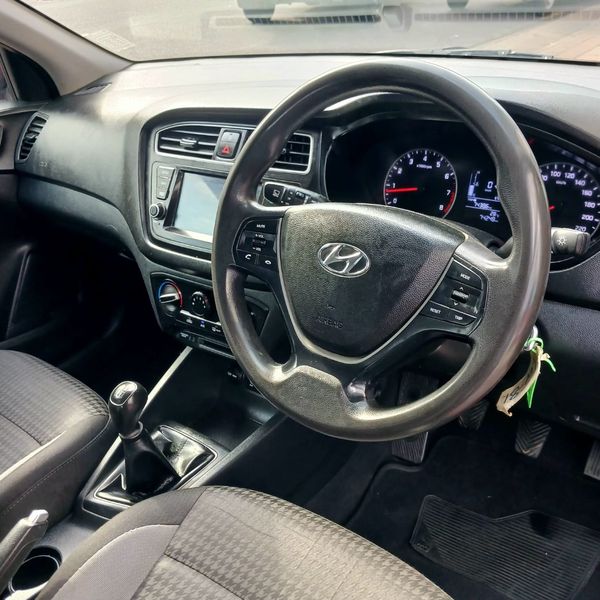 2021-Hyundai-i20-12-Motion image:8