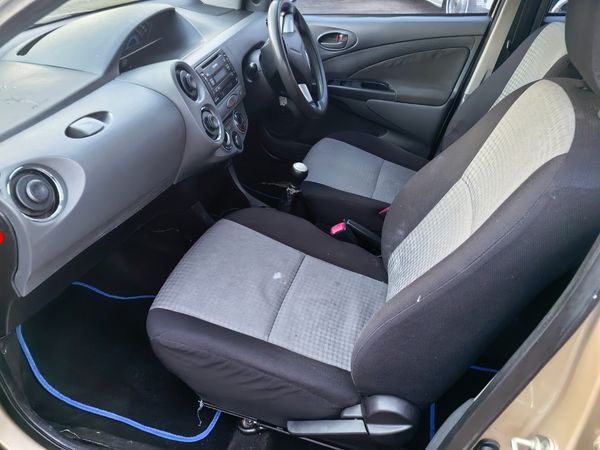 2014-Toyota-Etios-15-xi-5-dr image:9