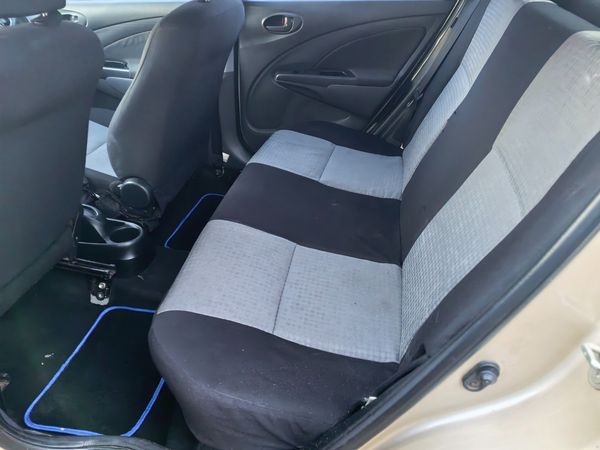 2014-Toyota-Etios-15-xi-5-dr image:11