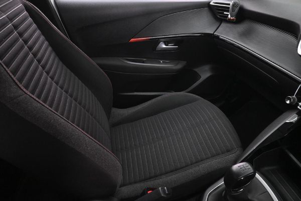 2022-Peugeot-208-12-Active image:10