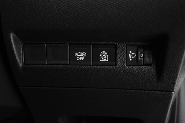 2022-Peugeot-208-12-Active image:20