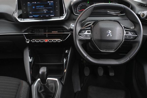 2022-Peugeot-208-12-Active image:8