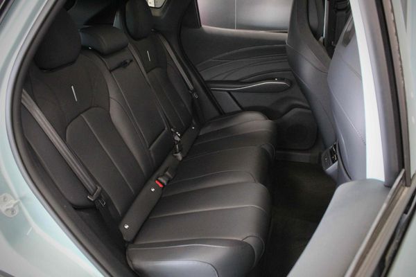 2026-Omoda-C7-15T-SHS-DHT-Phev image:21