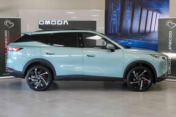 2026-Omoda-C7-15T-SHS-DHT-Phev image:3