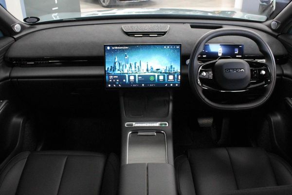 2026-Omoda-C7-15T-SHS-DHT-Phev image:7