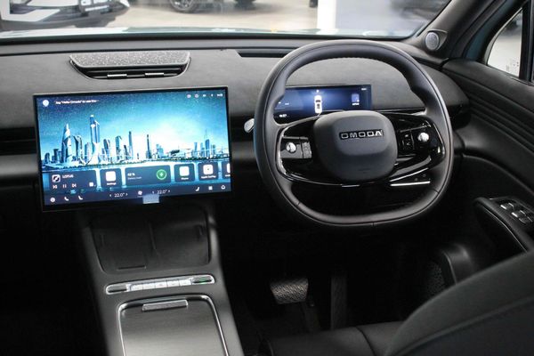 2026-Omoda-C7-15T-SHS-DHT-Phev image:8