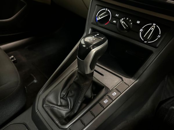 2024-Volkswagen-Polo-16-Classic-Auto image:10
