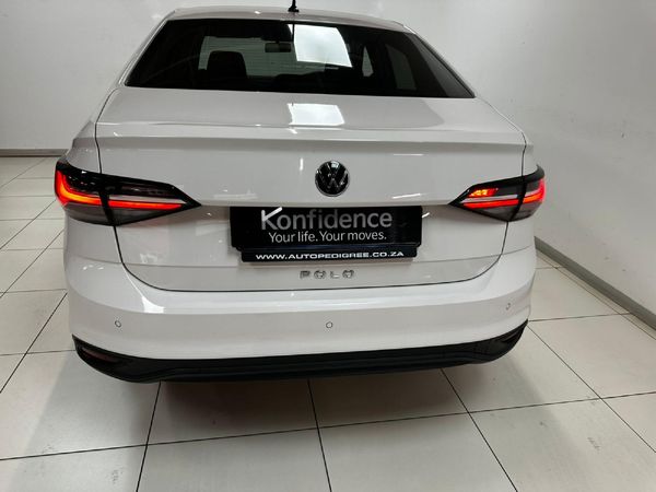 2024-Volkswagen-Polo-16-Classic-Auto image:4