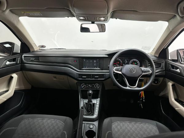2024-Volkswagen-Polo-16-Classic-Auto image:8